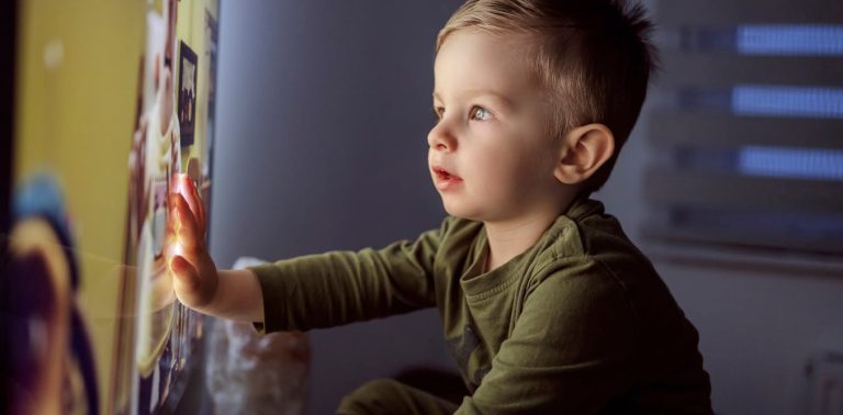 screen-time-can-benefit-or-harm-young-kids-–-it-all-depends-on-the-content-and-context-of-what-they-consume