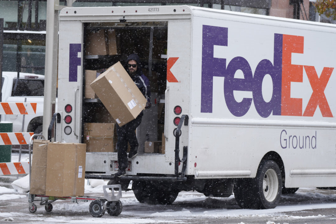 fedex-lowers-revenue-outlook-as-volume-from-china-‘deteriorated-sharply’ fedex-lowers-revenue-outlook-as-volume-from-china-‘deteriorated-sharply’