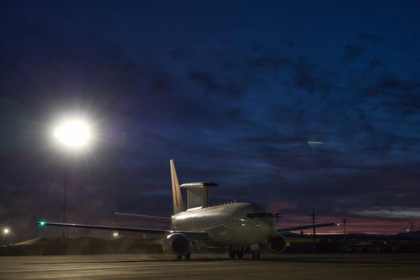 australia-sends-defence-aircraft,-100-personnel-to-ukraine