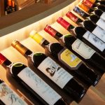 how-bordeaux-wine-estates-price-their-bottles