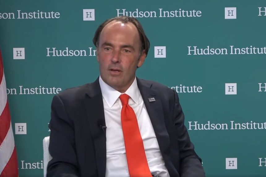 china’s-economy-spirals-with-no-end-in-sight,-says-kyle-bass