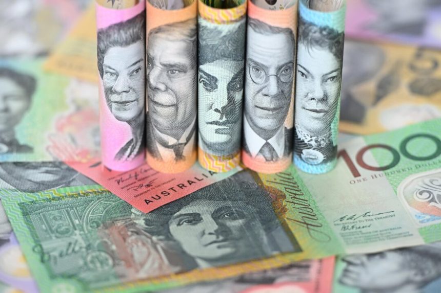 australians-warned-to-not-jump-the-gun-on-tax-return