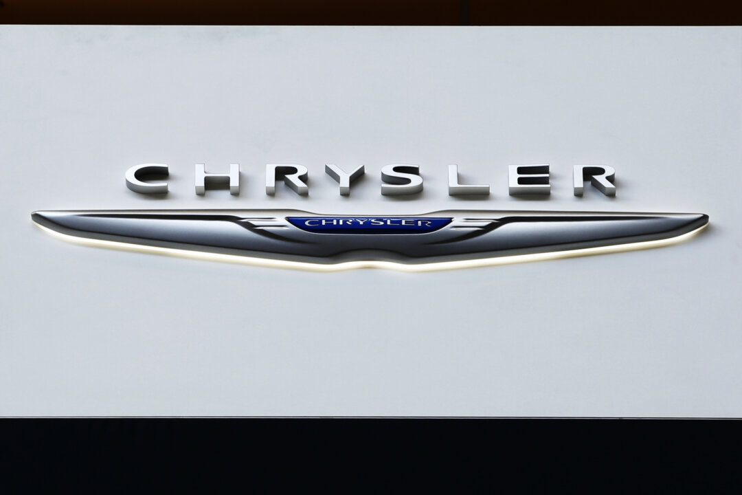 chrysler-recalls-some-2022–2025-pacifica-and-voyager-vehicles-to-fix-potential-airbag-issue chrysler-recalls-some-2022–2025-pacifica-and-voyager-vehicles-to-fix-potential-airbag-issue