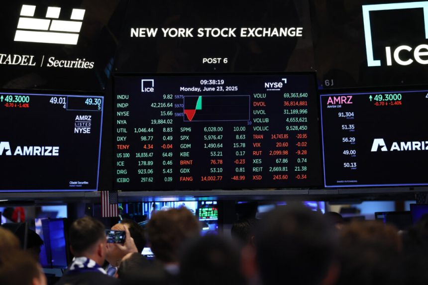 a-tale-of-two-quarters:-wall-street-weathers-tariff-whiplash