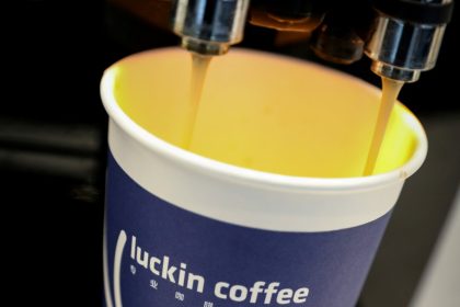 china’s-biggest-coffee-chain-makes-us-debut