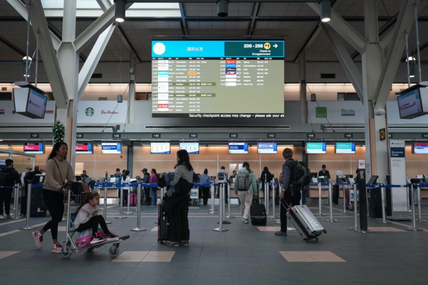 flights-resume-on-schedule-at-vancouver-airport-after-over-200-canada-day-long-weekend-delays