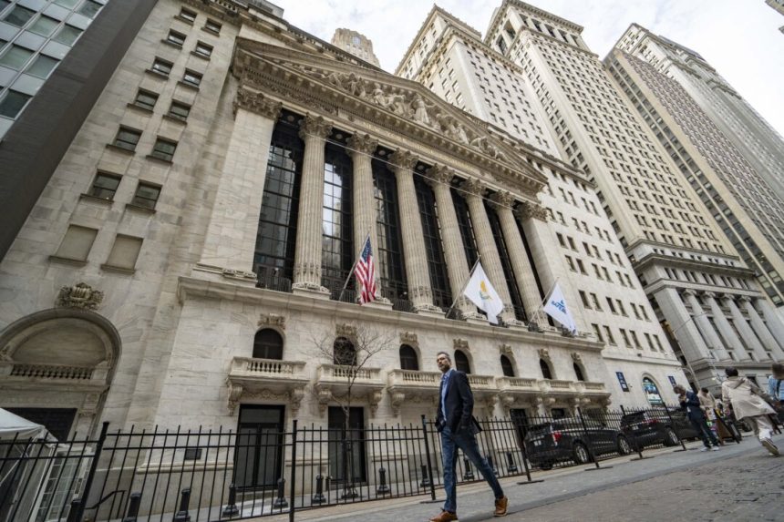 investors-shrug-off-prospects-of-higher-tariffs-as-us-stocks-post-record-high