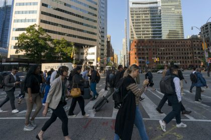 local-government-spending-growing-faster-than-inflation-and-population-growth-in-canada:-study