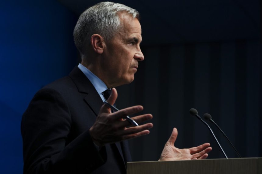 fewer-federal-bureaucrats-express-confidence-in-their-bosses,-survey-suggests