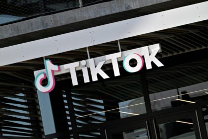 trump-says-us-will-hold-talks-with-china-on-possible-tiktok-deal-next-week