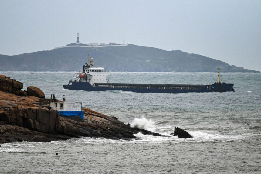 china-expands-taiwan-strait-flight-route-ahead-of-taiwan’s-military-drill