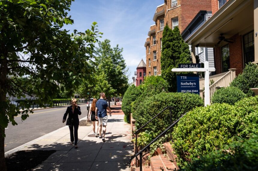median-sales-price-for-us-homes-reaches-record-high-of-$400,125