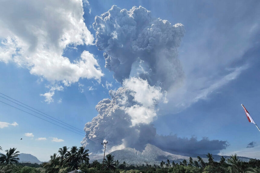 indonesia’s-mount-lewotobi-laki-laki-volcano-erupts-and-sends-searing-hot-ash-miles-high