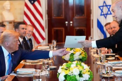 as-netanyahu-meets-trump-in-washington,-what-hope-for-peace-in-gaza?-expert-q&a