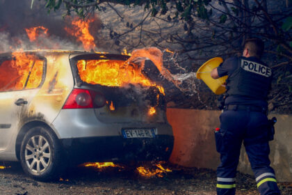 marseille-wildfire-not-fully-contained,-more-than-100-injured