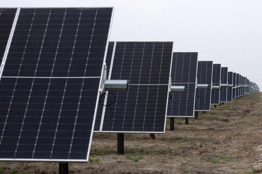 house-democrats-propose-plan-to-strengthen-grid-after-gop-rollback-of-clean-energy-credits