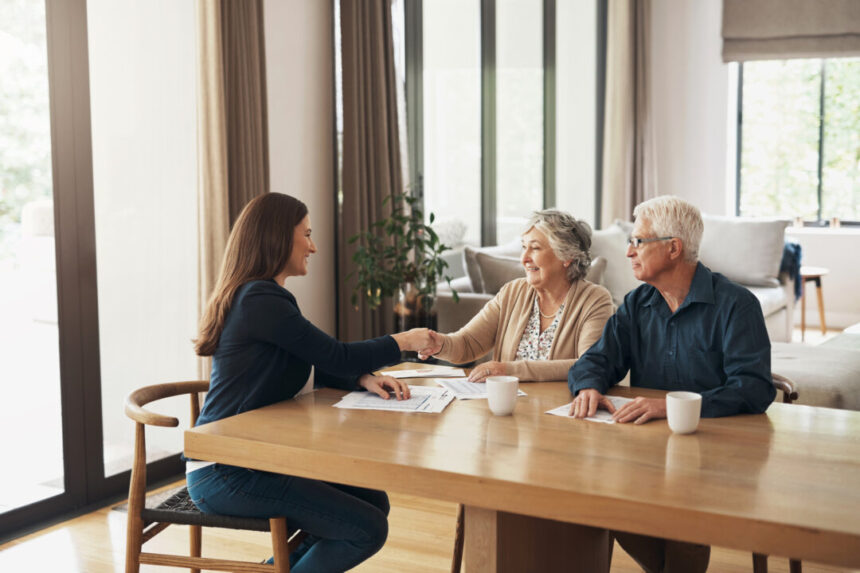 hiring-a-financial-advisor-for-retirement:-is-it-worth-it?