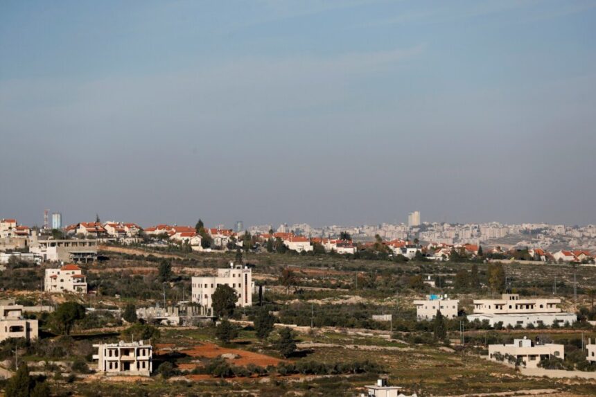 us-citizen-fatally-beaten-amid-clash-between-israelis-and-palestinians-in-west-bank,-family-says