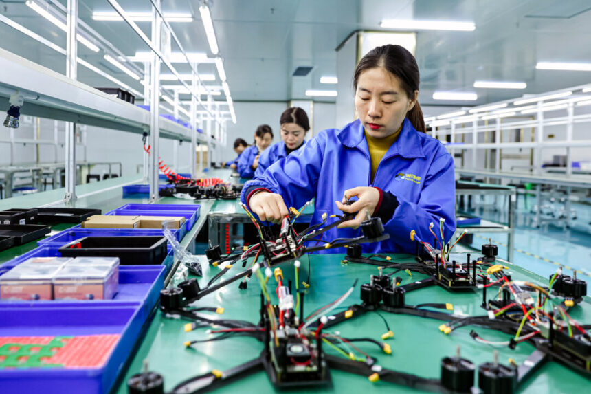 trump’s-tariff-playbook-could-save-aussie-industry-from-china:-commercial-lawyer