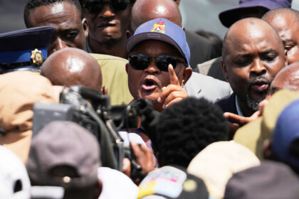 south-africa’s-ramaphosa-suspends-police-minister-over-criminal-link-allegations