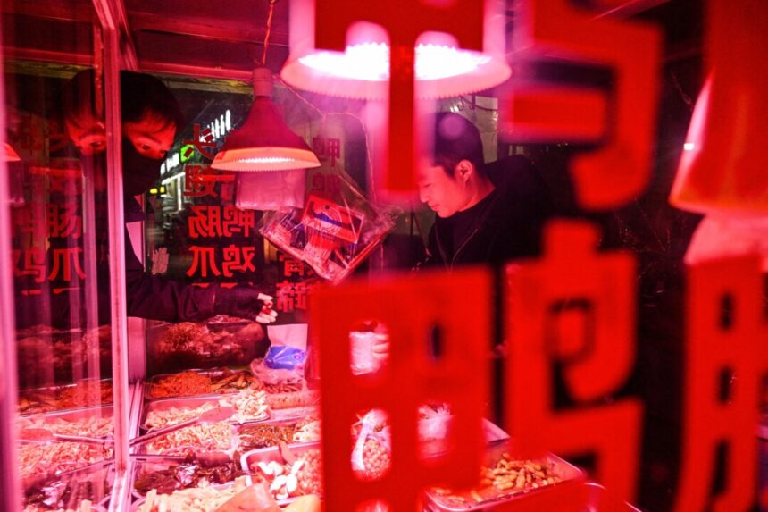 china’s-luxury-hotels-take-to-the-streets-to-stay-afloat