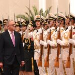 albanese-evokes-whitlam-during-great-wall-visit,-as-ccp-leader-takes-swipe-at-darwin-port-issue
