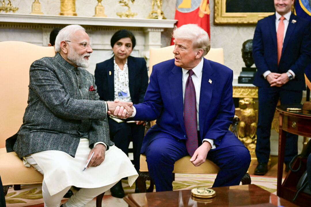 trump-says-us-very-close-to-trade-agreement-with-india,-eu-deal-possible