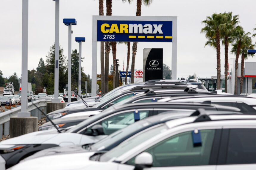 new-car-prices-edge-higher,-but-tariff-impact-remains-limited