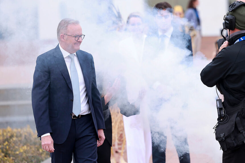 welcome-to-country-‘not-controversial—nor-should-it-be’:-albanese