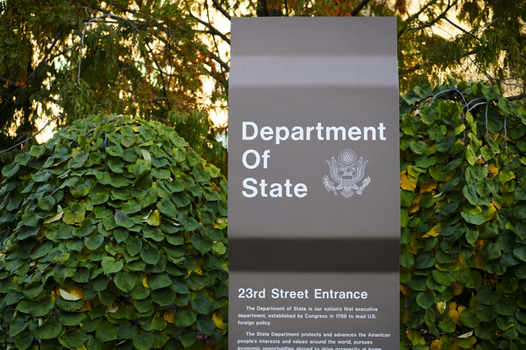 us-government-worker-blocked-from-leaving-china,-state-department-confirms us-government-worker-blocked-from-leaving-china,-state-department-confirms