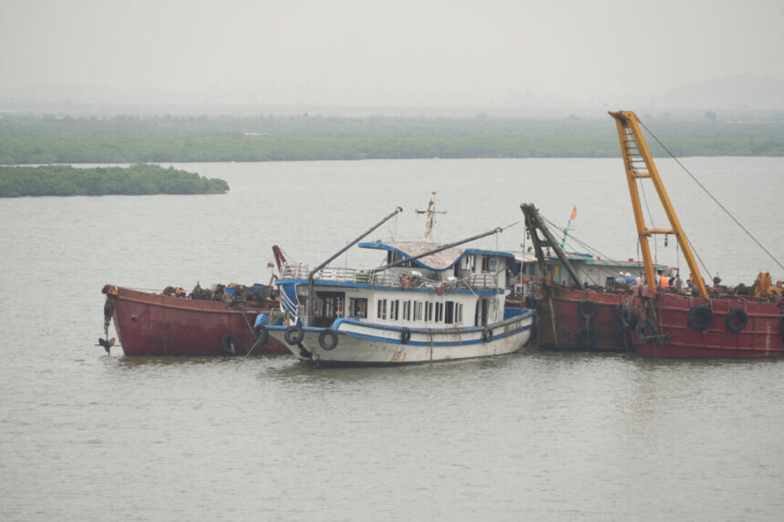 vietnam-tour-boat-survivor-describes-his-escape