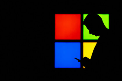 microsoft-server-hack-hit-about-100-organizations,-researchers-say
