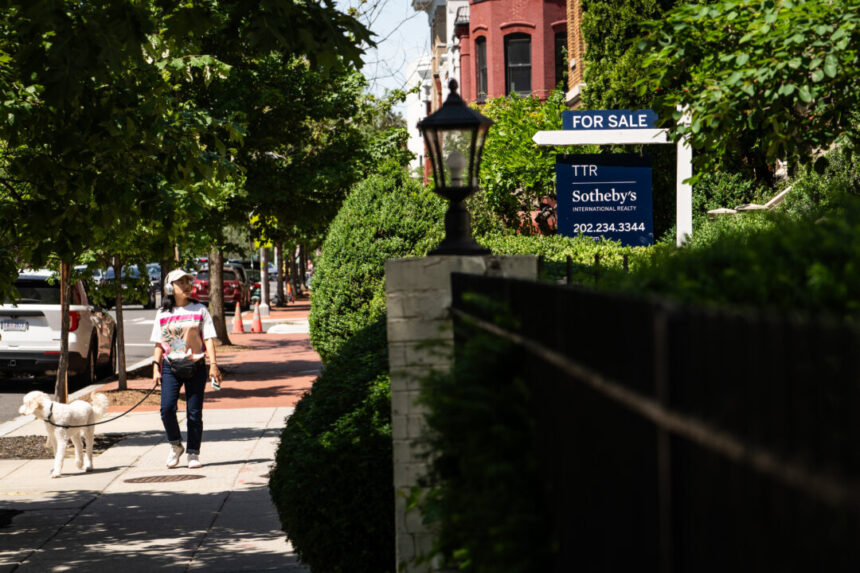us-home-price-hit-record-high-in-june-at-$435,300