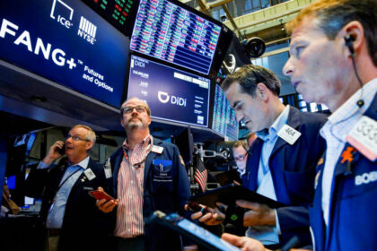 sec-weighs-crackdown-on-chinese-listings-amid-bipartisan-pressure-and-investor-risk