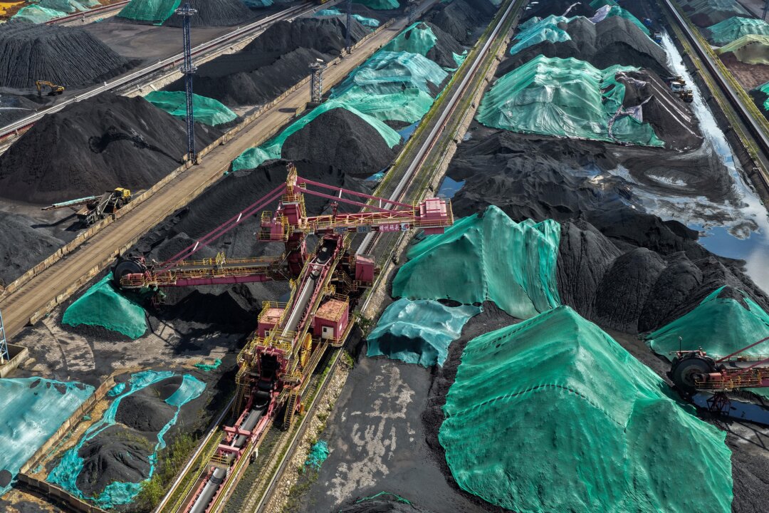 coal-miner-struggles-to-pay-queensland’s-larger-mining-royalties,-proposed-deferral-denied