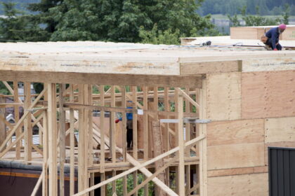 housing-starts-forecast-to-drop-over-next-3-years,-canada-housing-agency-says
