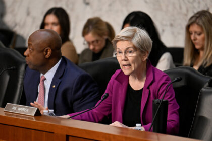bipartisan-senators-urge-apple,-google-to-remove-china-owned-vpn-apps