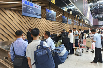 first-direct-flight-from-pyongyang-touches-down-in-moscow