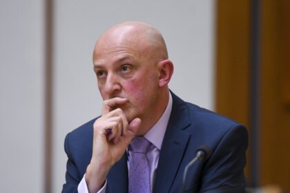 foreign-spies-targeting-aukus-secrets,-warns-australian-spy-chief