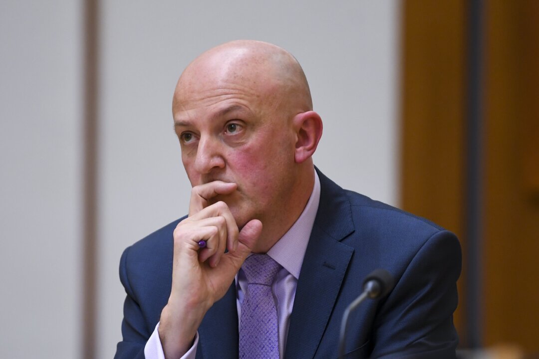 foreign-spies-targeting-aukus-secrets,-warns-australian-spy-chief