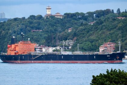 us-hits-iranian-shipping-network-with-major-new-sanctions
