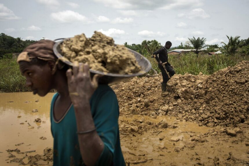 plunder-of-ghana’s-gold-by-chinese-criminals-continues,-authorities-say