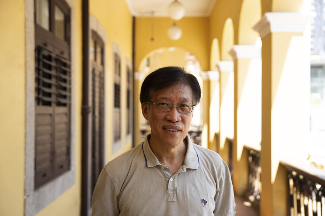 macao-police-arrest-former-pro-democracy-lawmaker macao-police-arrest-former-pro-democracy-lawmaker