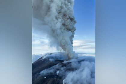 volcano-in-russia’s-far-east-erupts-for-first-time-in-centuries-following-8.8-magnitude-earthqake