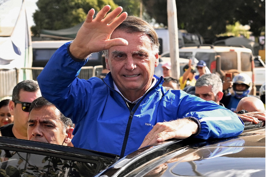 former-brazilian-president-jair-bolsonaro-placed-under-house-arrest-by-supreme-court former-brazilian-president-jair-bolsonaro-placed-under-house-arrest-by-supreme-court