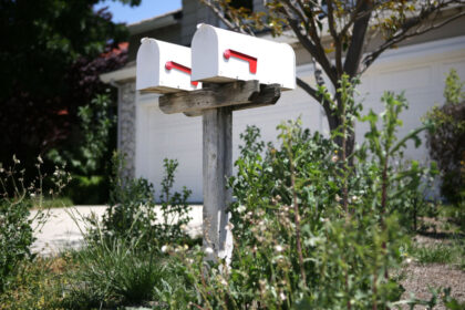 canada-post-ends-use-of-red-flags-on-rural-mailboxes-to-signal-incoming-mail