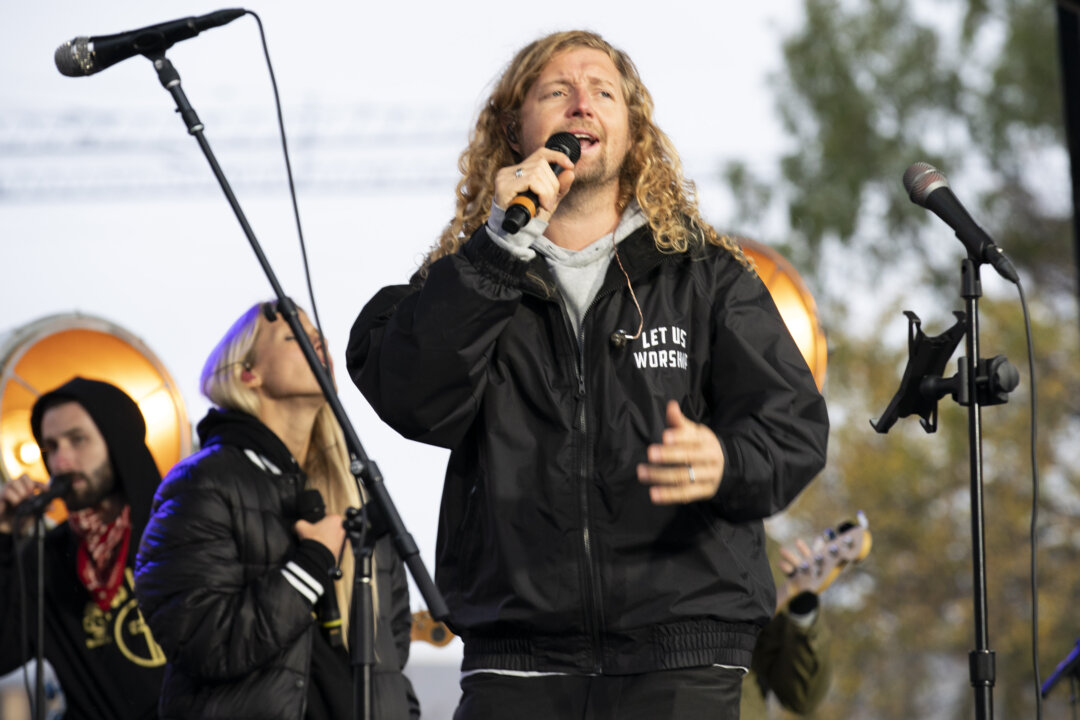 conservatives-demand-apology-from-minister-for-parks-canada’s-cancellation-of-permit-for-christian-musician conservatives-demand-apology-from-minister-for-parks-canada’s-cancellation-of-permit-for-christian-musician