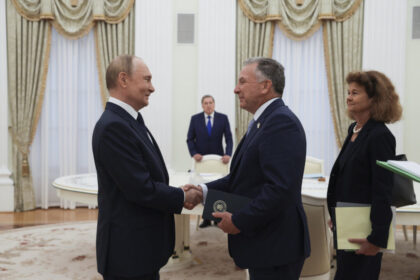 witkoff-holds-talks-with-putin-as-trump’s-ukraine-war-deadline-looms