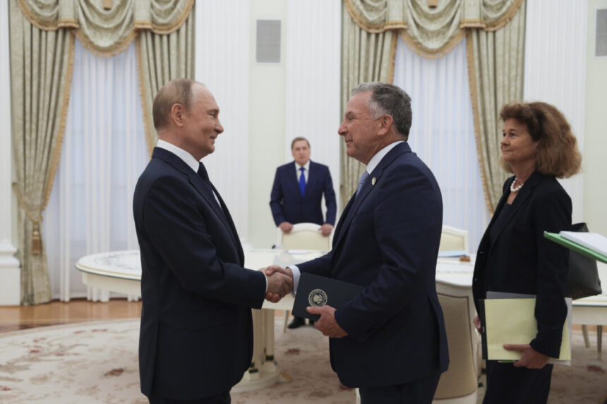 witkoff-holds-talks-with-putin-as-trump’s-ukraine-war-deadline-looms