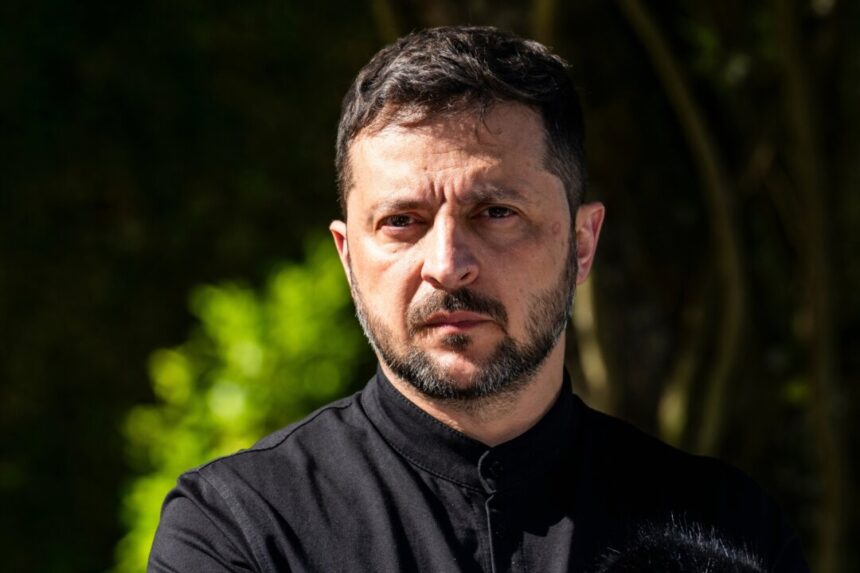 zelenskyy-rules-out-ceding-land-to-russia-ahead-of-trump-putin-meeting